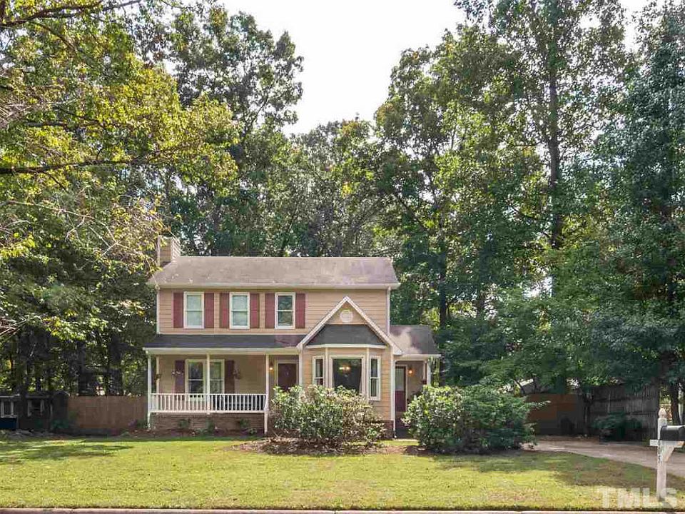 1st image of 605 Valley Dr