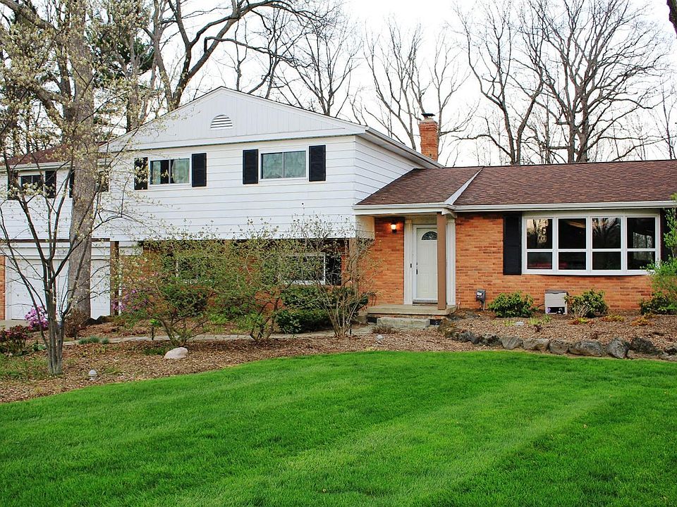 1st image of 7271 Green Valley Dr