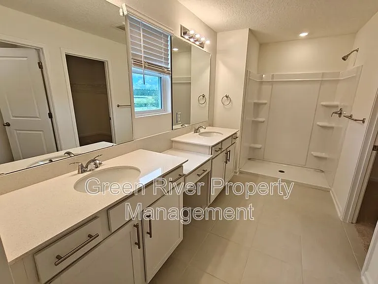 5724 Lagoon Cruise Way — Photo 38