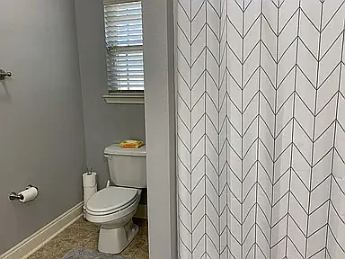 3 bed, 1758 sqft, $2,300 — Photo 4