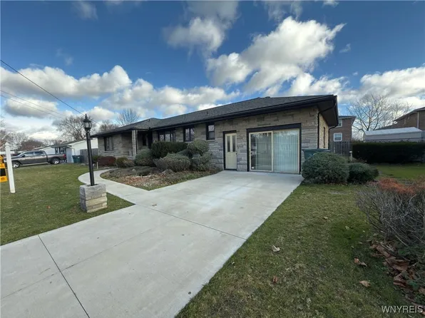 1407 Moll St, North Tonawanda, NY 14120