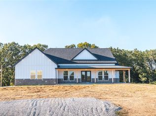 21875 Vineyard Outer Rd, Saint James, MO 65559