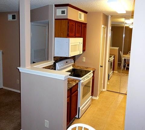 4th image of 7171 N 9th Ave APT B3