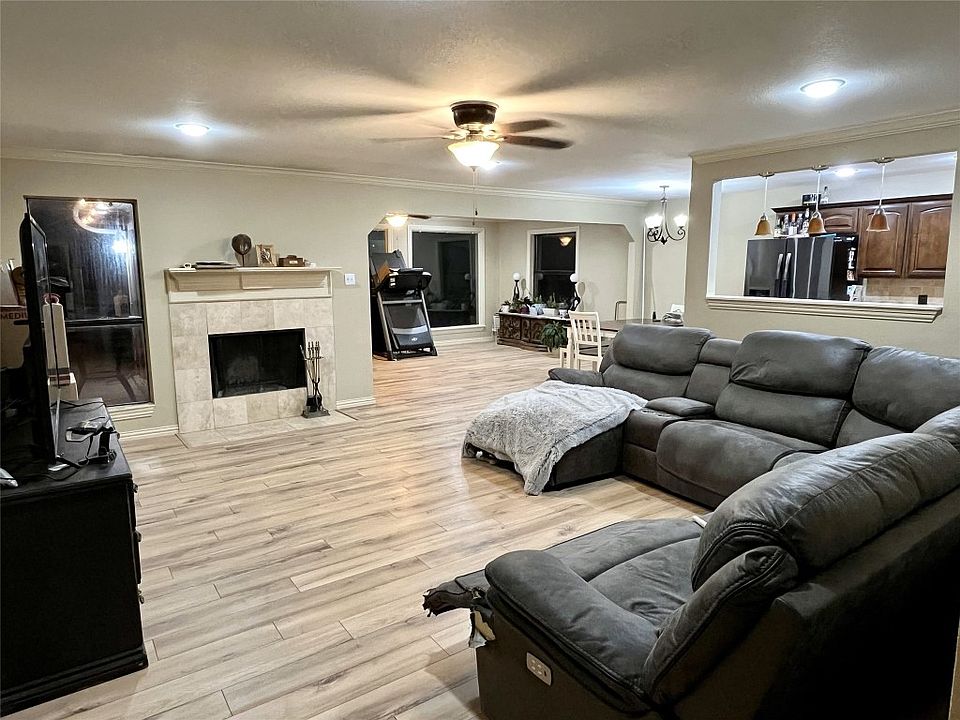 1st image of 814 Wendy Dr
