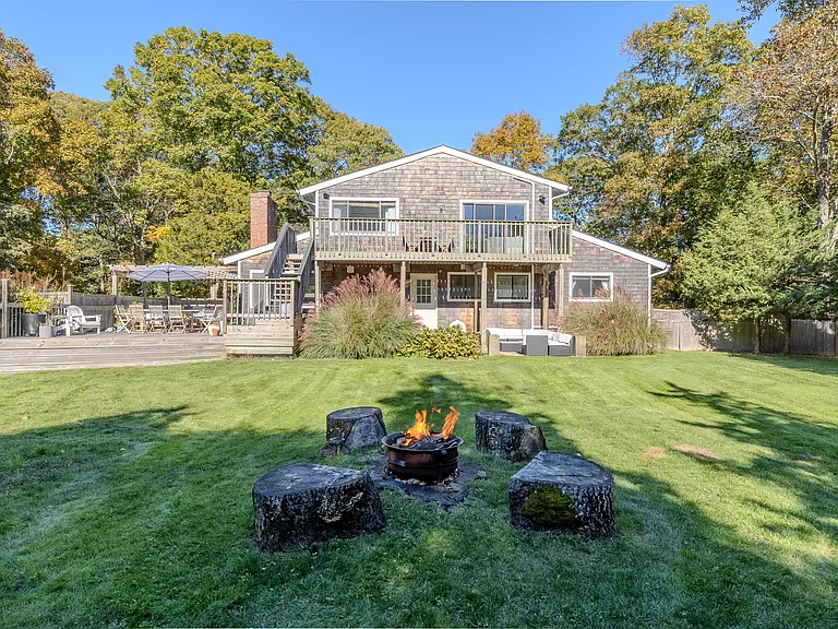 76 Manor Ln S — Photo 28