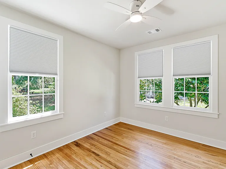 413 Meritta Ave — Photo 19
