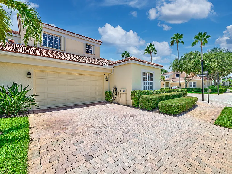 530 Commons Dr — Photo 60