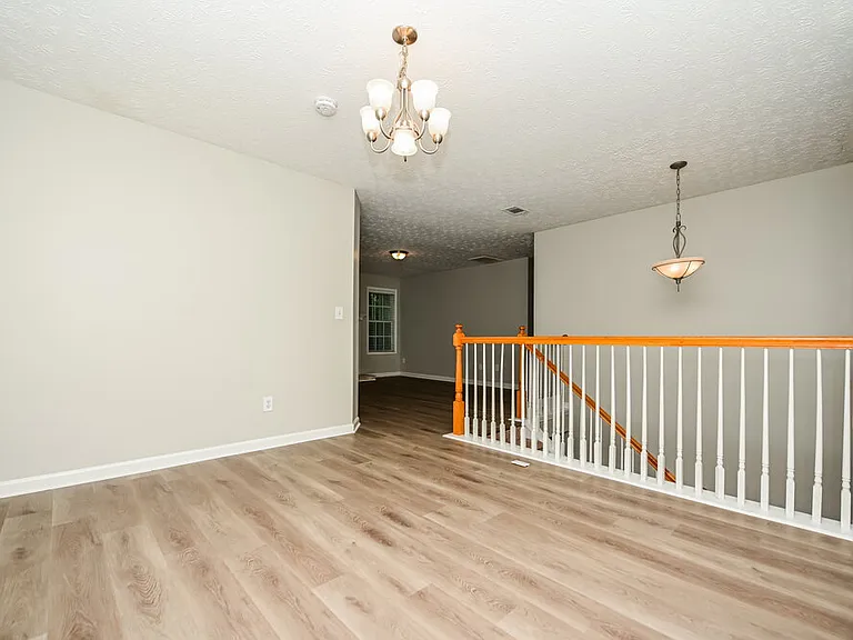 306 Fletcher Ct — Photo 6