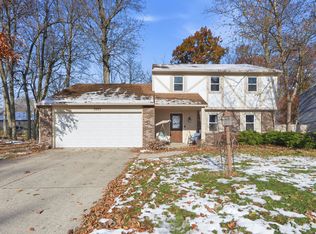 5907 Bellingham Ln, Fort Wayne, IN 46835