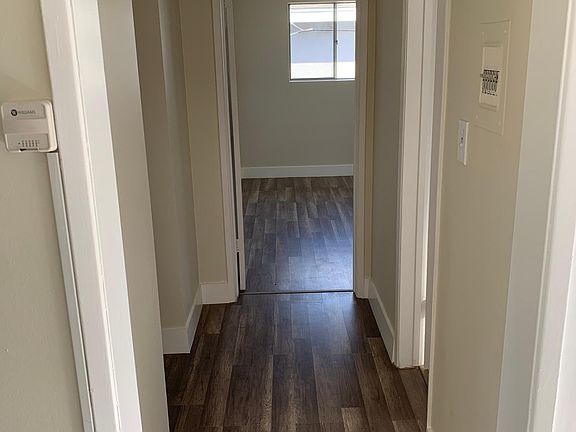 2nd image of 432 W Stocker St #I