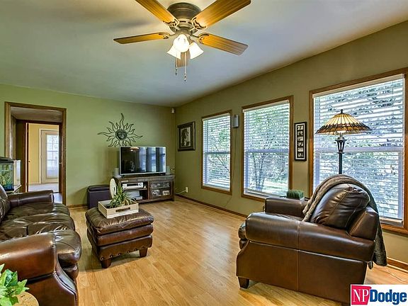 2nd image of 6647 Seward St