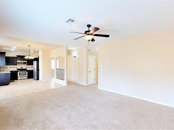 5th image of 3104 Hidden Creek Dr
