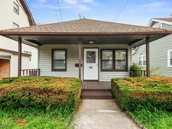 32 Grant Pl, Irvington Twp., NJ 07111