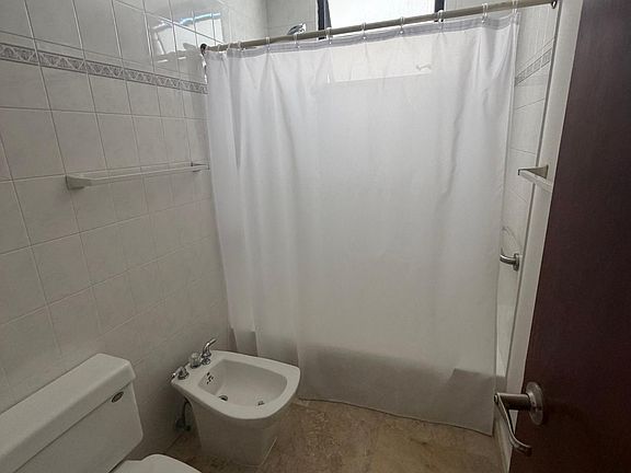 3rd image of 502 N Roosevelt