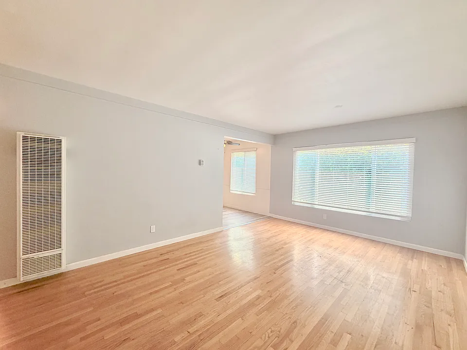 8006-8008 Blackburn Ave #3