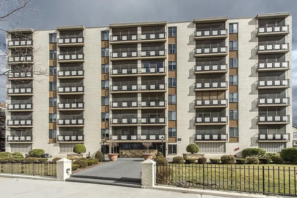 2nd image of 386 Massachusetts Ave #51