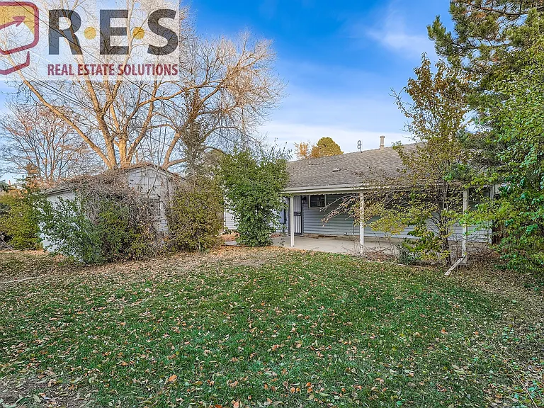 3201 S Holly St — Photo 17