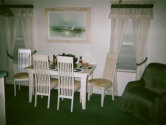 5th image of 10 Shoreline Court