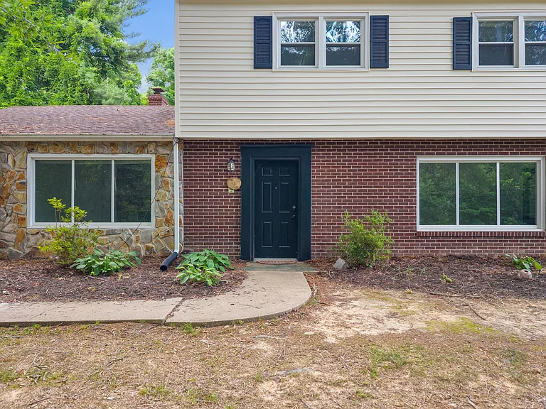 528 River Oak Dr — Photo 3