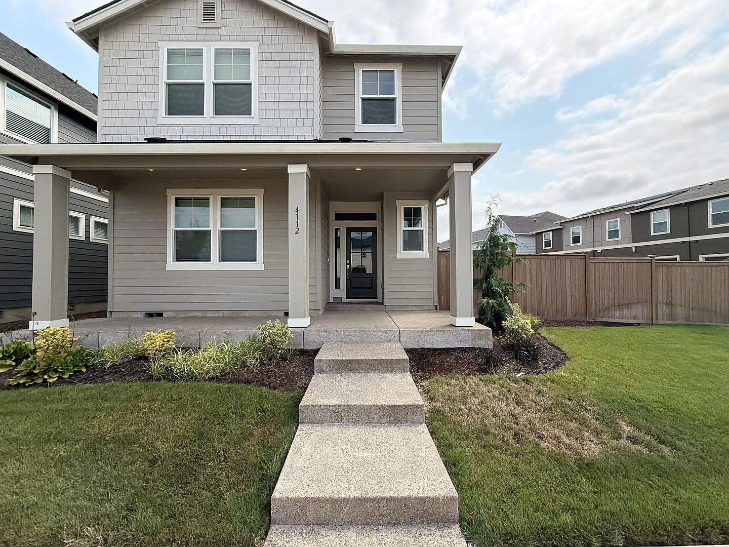 Stunning 4-Bedroom Corner-Lot Home with Expansive Backyard in Reeds Crossing — Photo 3