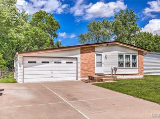 745 Borgia Ln, Florissant, MO 63031