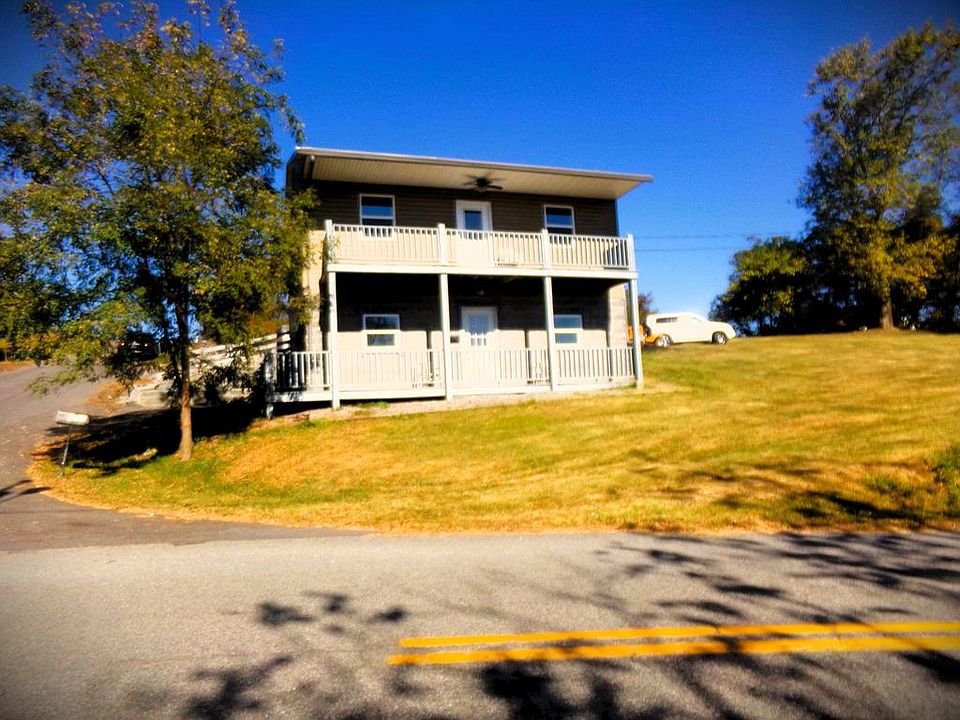 1st image of 590 W Railroad Ave