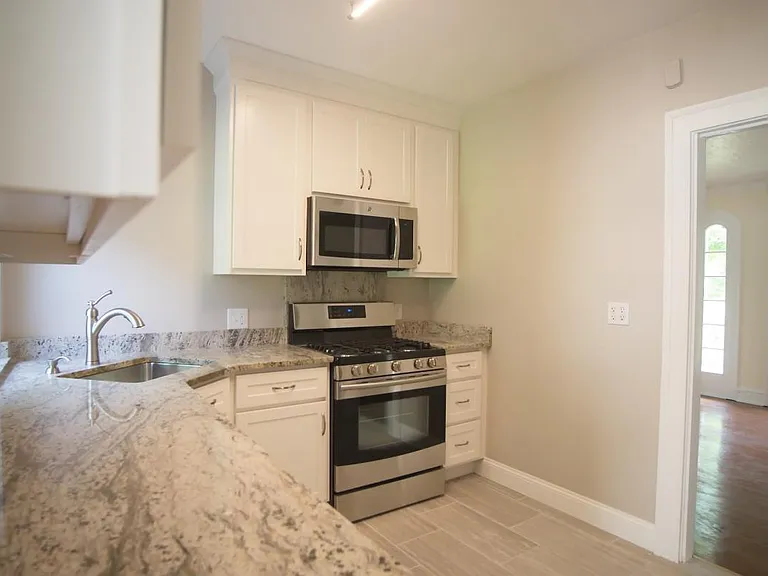 7751 Davis Dr — Photo 12