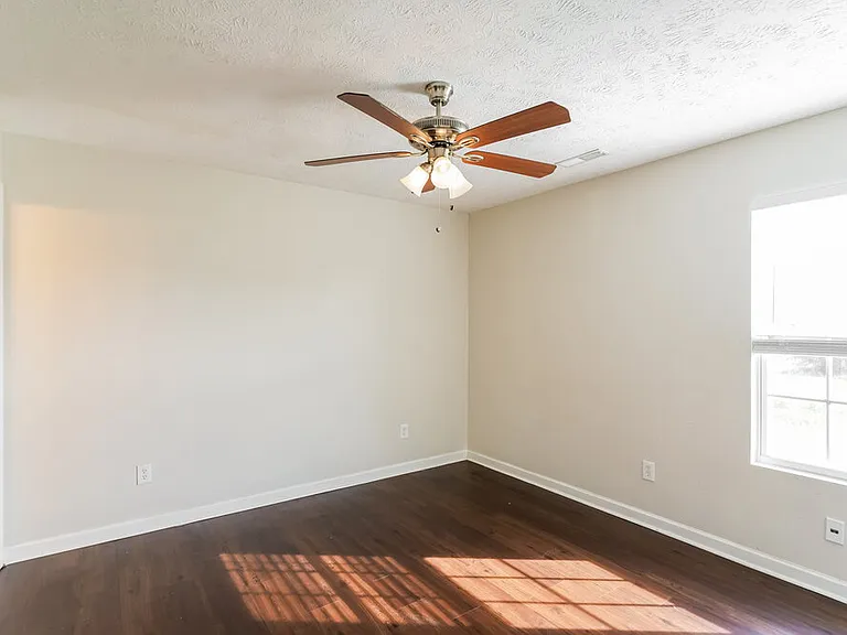 1533 Passage Dr — Photo 15