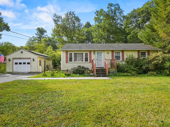 31 Rawson Ave, North Grosvenordale, CT 06255