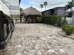 222 NW Chipshot Ln, Port Saint Lucie, FL 34986