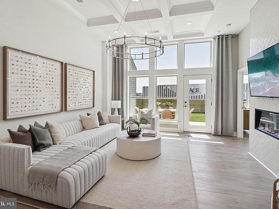 3rd image of 6049 Sunstone Ln