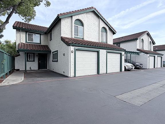 2nd image of 2294 Tomlin Way