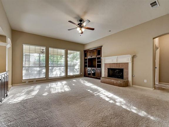 5th image of 2111 Old York Dr