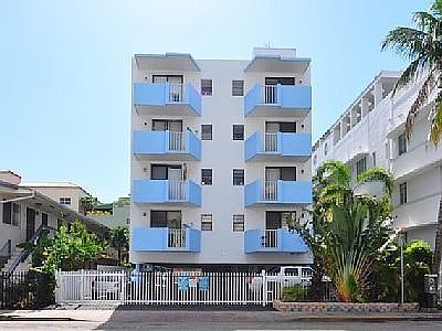 1st image of 821 Collins Ave APT 303