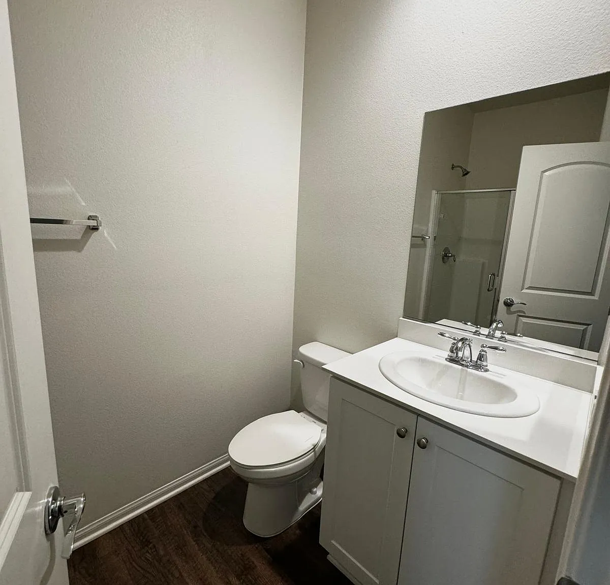 3 bed, 1895 sqft, $3,295 — Photo 2