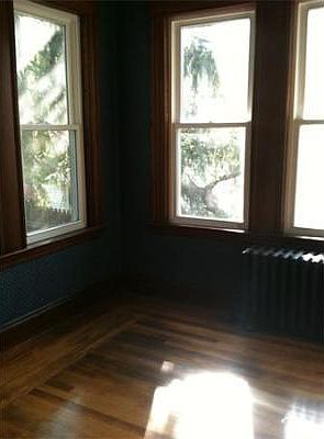 1st image of 29 Bristol Ave #1