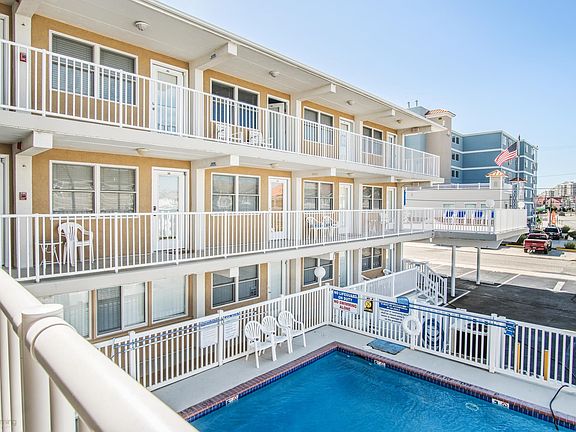 3rd image of 8401 Atlantic Ave #406