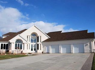 48 Watersong Trl, Webster, NY 14580