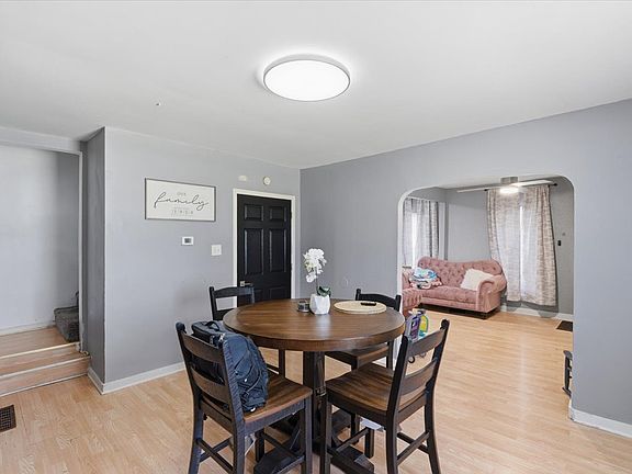 4th image of 15319 Lexington Ave