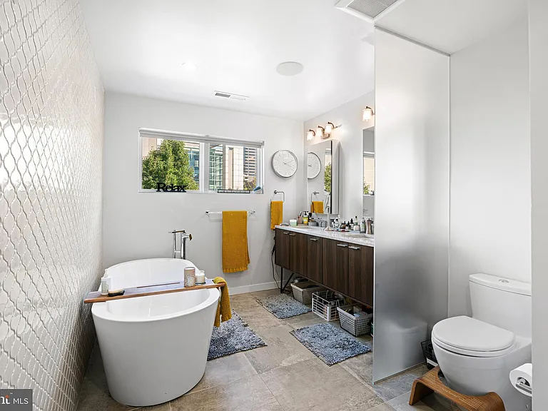 212 N 21st St #1 — Photo 22