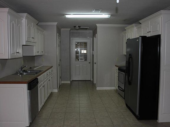 4th image of 605 Franklin St