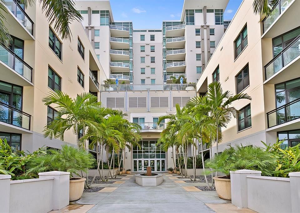 1st image of 400 4TH AVENUE S #308