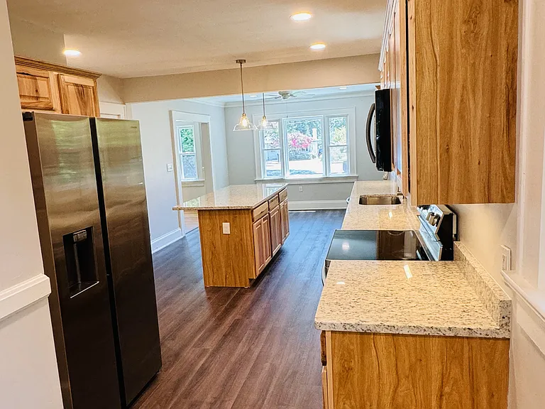 212 Whitehall Rd — Photo 8