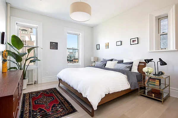 Sold by Stribling | media 22