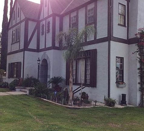 3rd image of 28573 Highland Ave