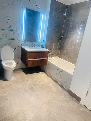 Rented by E Realty International Corp | media 30