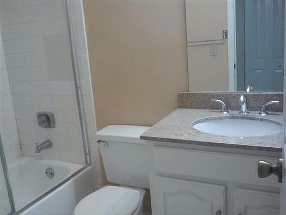 5th image of 10345 NW 8th St