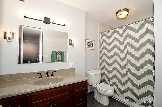 1960 N Lincoln Park West Ave #1111 — Photo 12