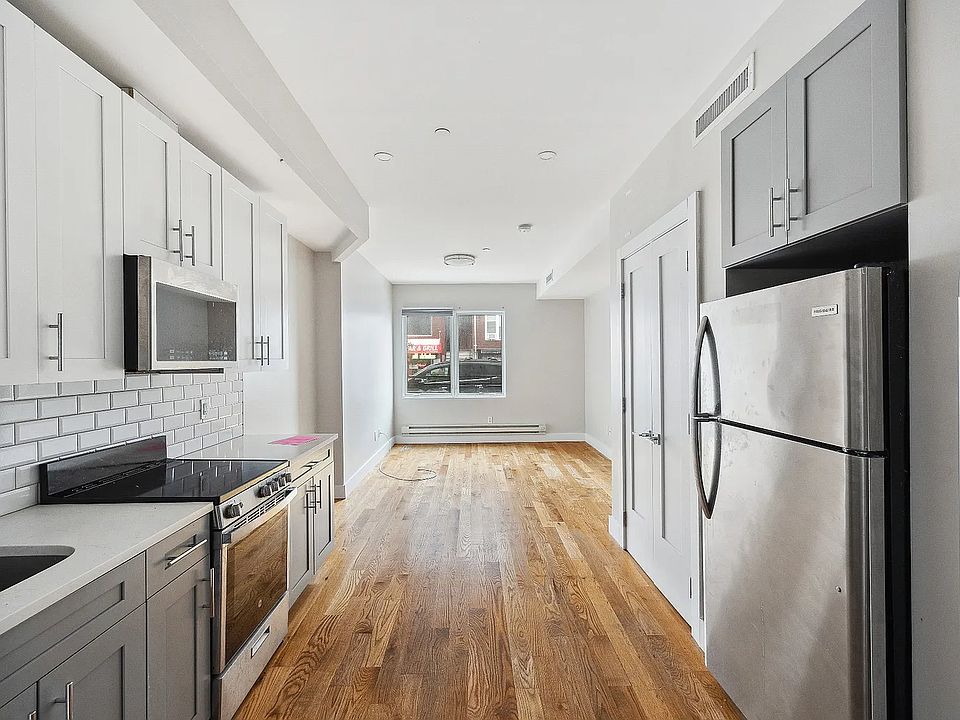 1st image of 437 Franklin Ave #1