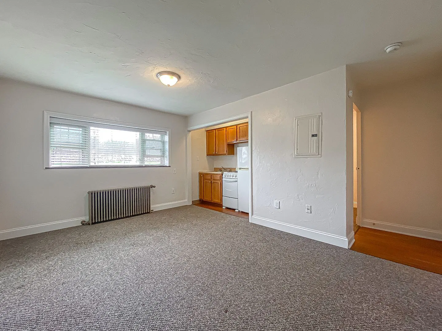 Aspen Court Apartments — Photo 4